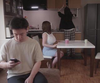 Lén đi làm đĩ gặp chồng nhỏ bạn thân